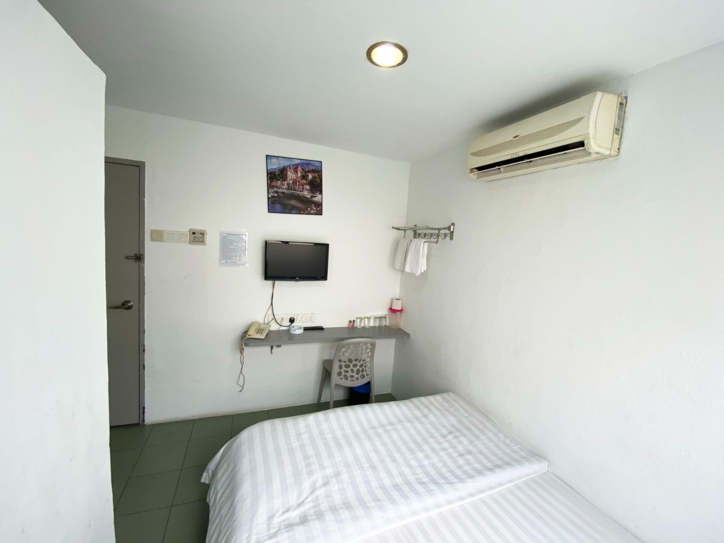 Lucky Motel