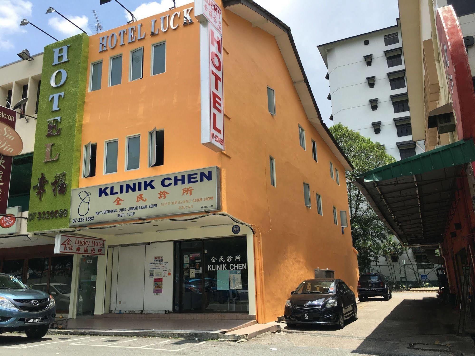 Lucky 2* Johor Bahru